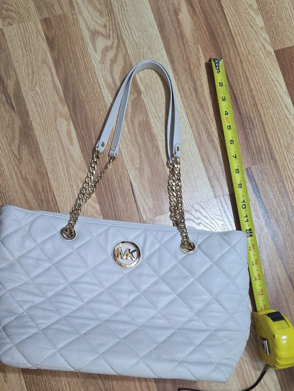 Micheal Kors Fulton Quilted Leather Tote White / Gold Hardware